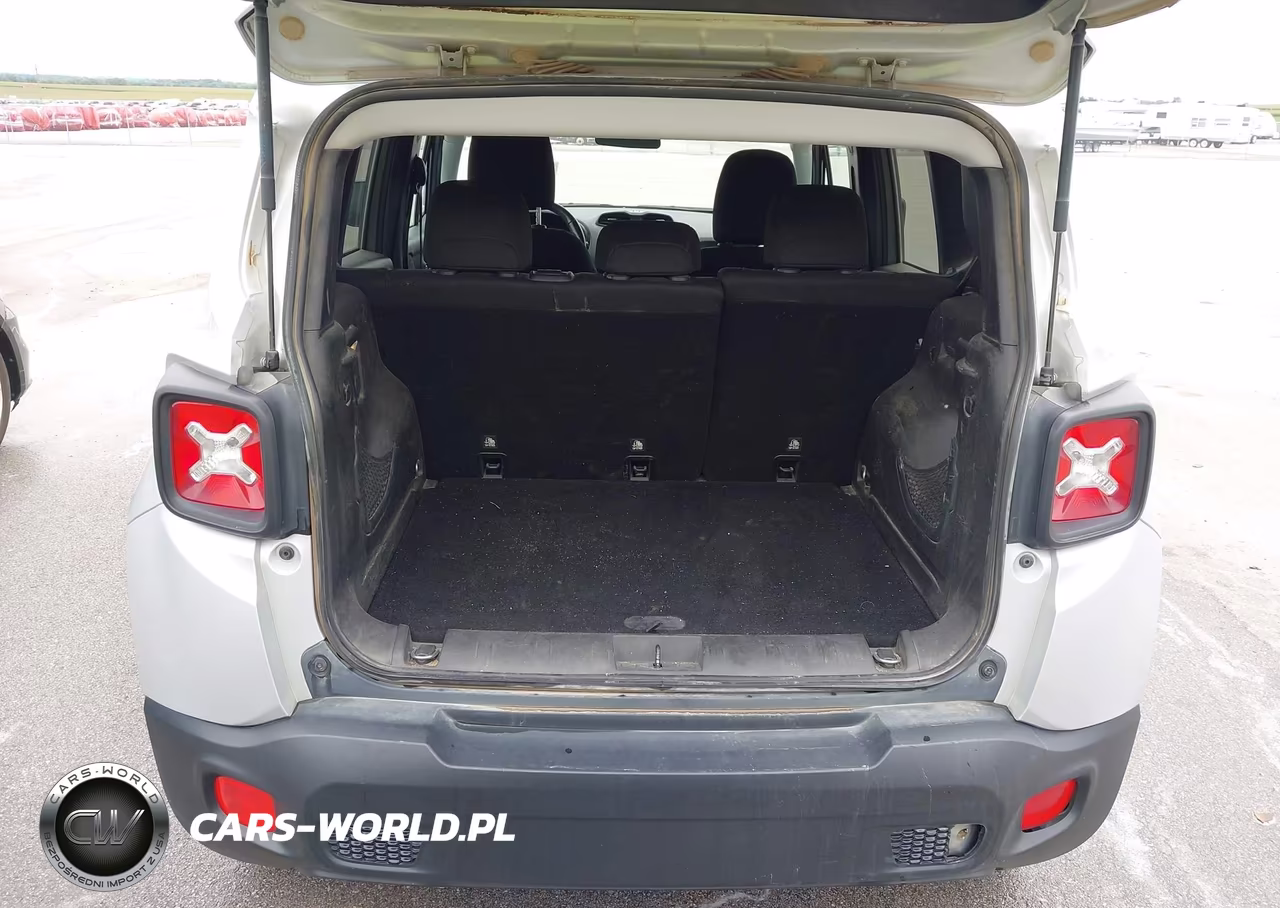 2018 Jeep Renegade Latitude 4X4 VIN:ZACCJBBB7JPH68946 - 18