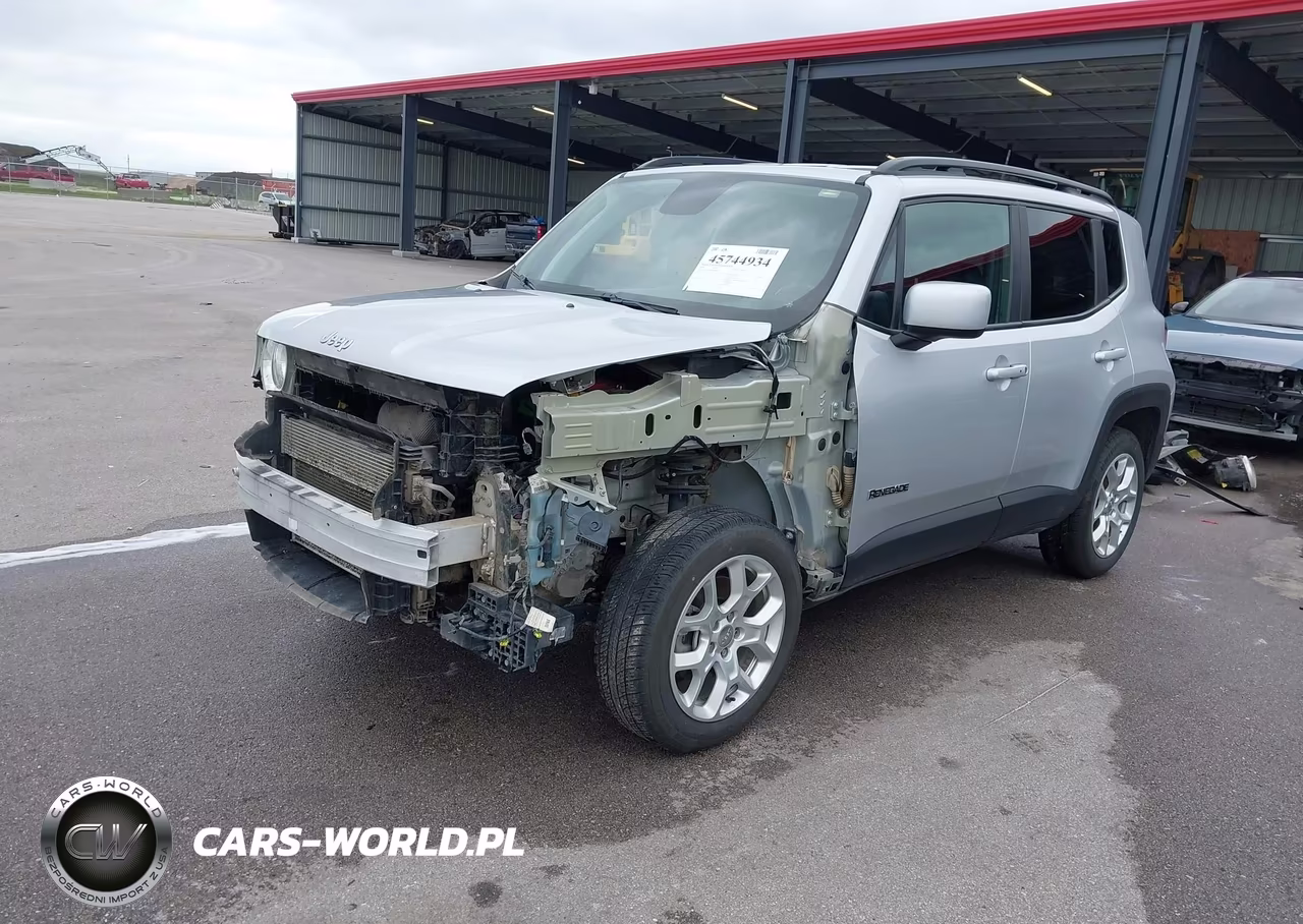 2018 Jeep Renegade Latitude 4X4 VIN:ZACCJBBB7JPH68946 - 2
