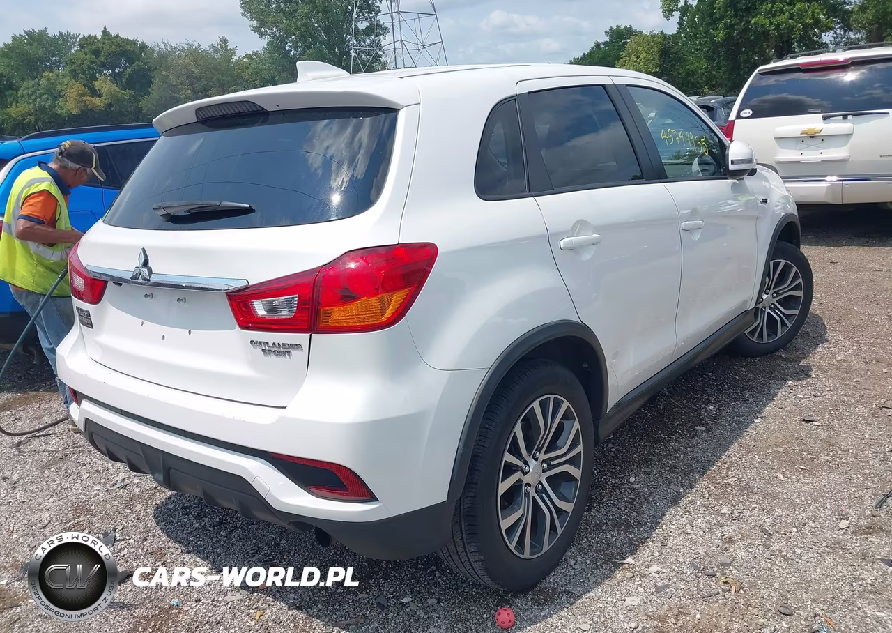 2018 Mitsubishi Outlander Sport 2.0 Es VIN:JA4AP3AU6JZ006508 - 4