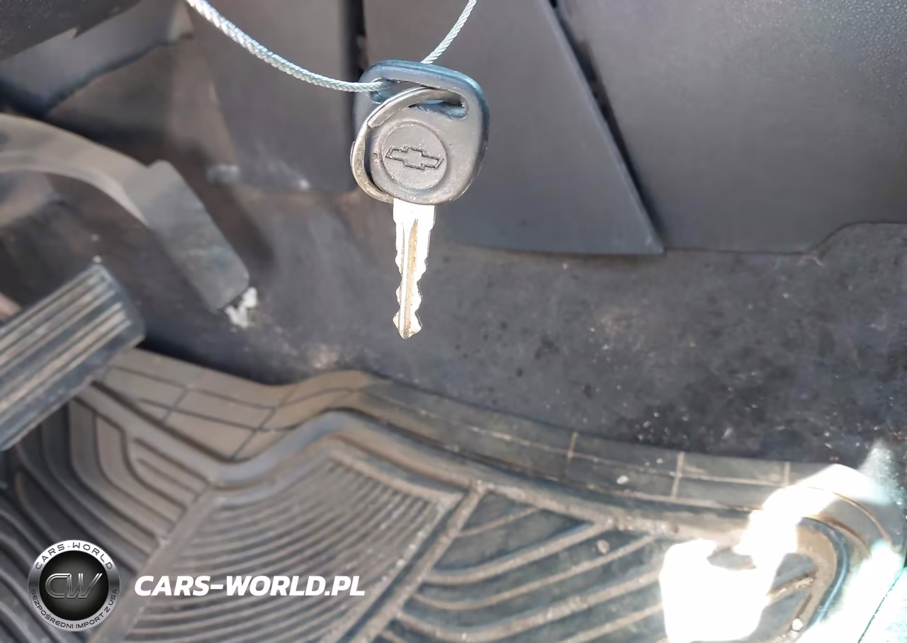 2011 Chevrolet Avalanche 1500 Ls VIN:3GNMCEE08BG408024 - 11