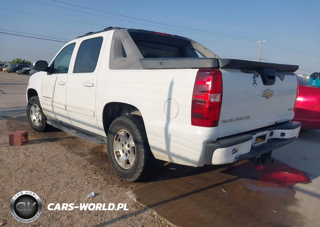2011 Chevrolet Avalanche 1500 Ls VIN:3GNMCEE08BG408024 - 3