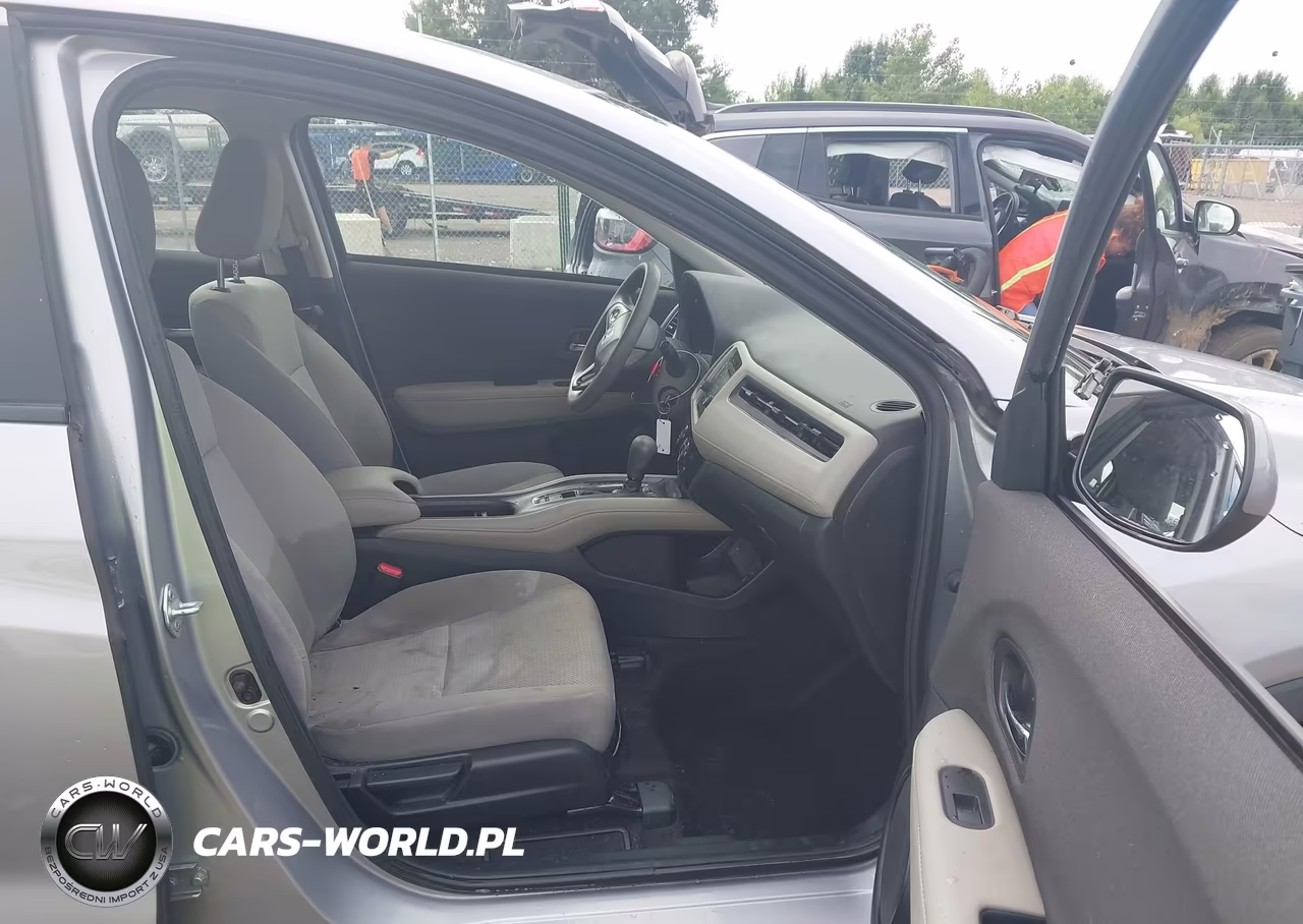2022 Honda Hr-V Awd Lx VIN:3CZRU6H38NM702059 - 5