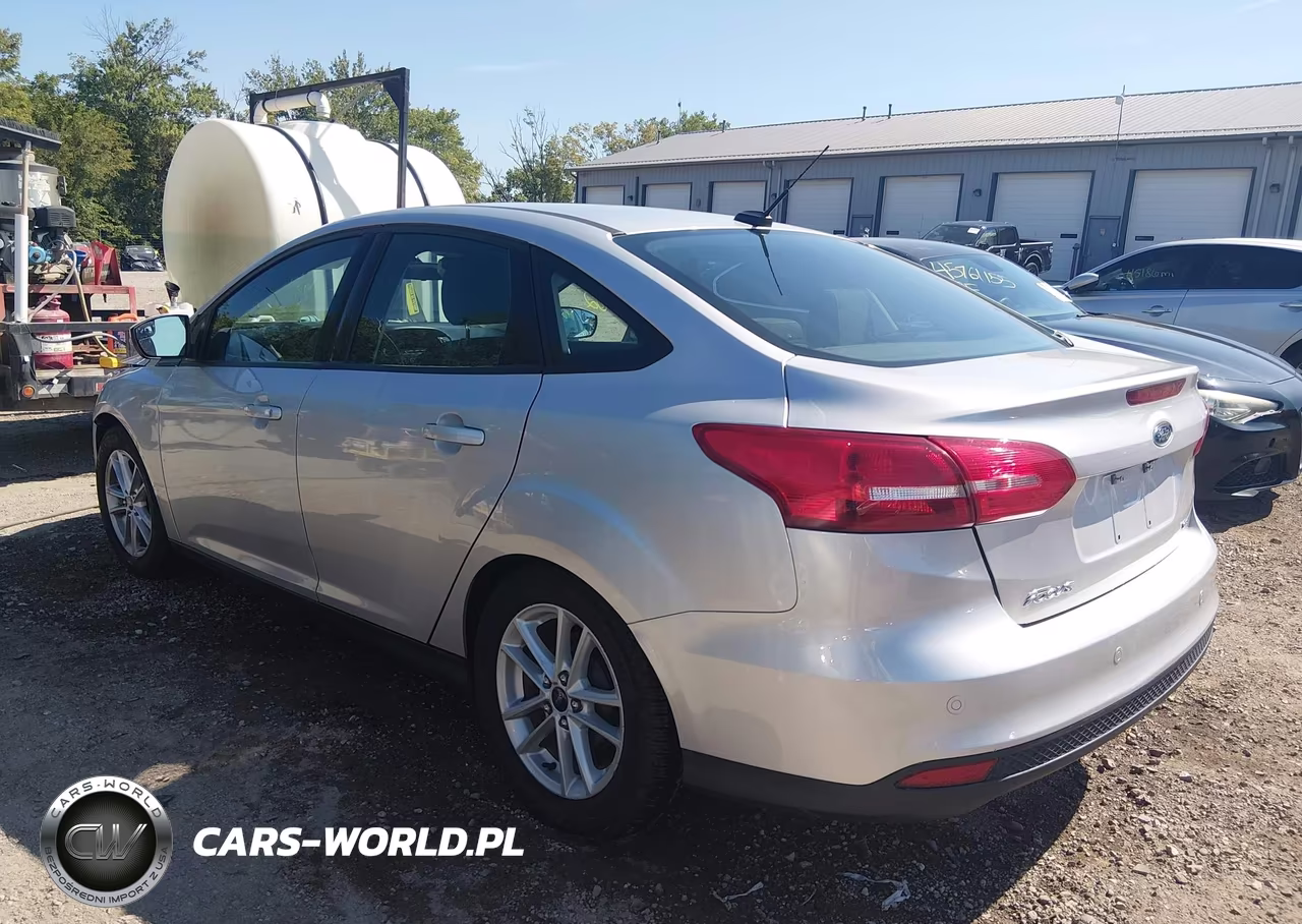 2016 FORD FOCUS SE VIN:1FADP3F20GL260937 - 3