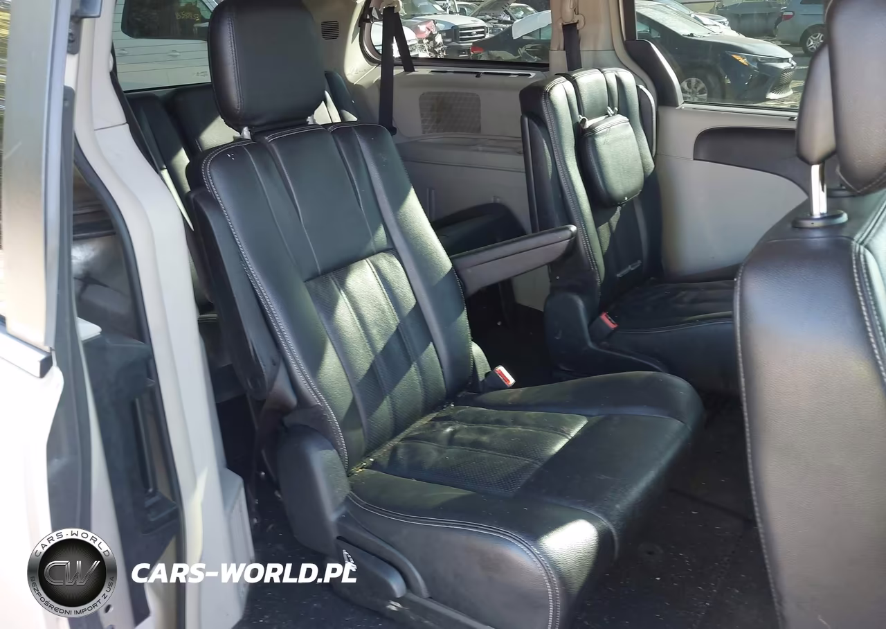 2013 Chrysler Town & Country Touring-L VIN:2C4RC1CG7DR797727 - 8