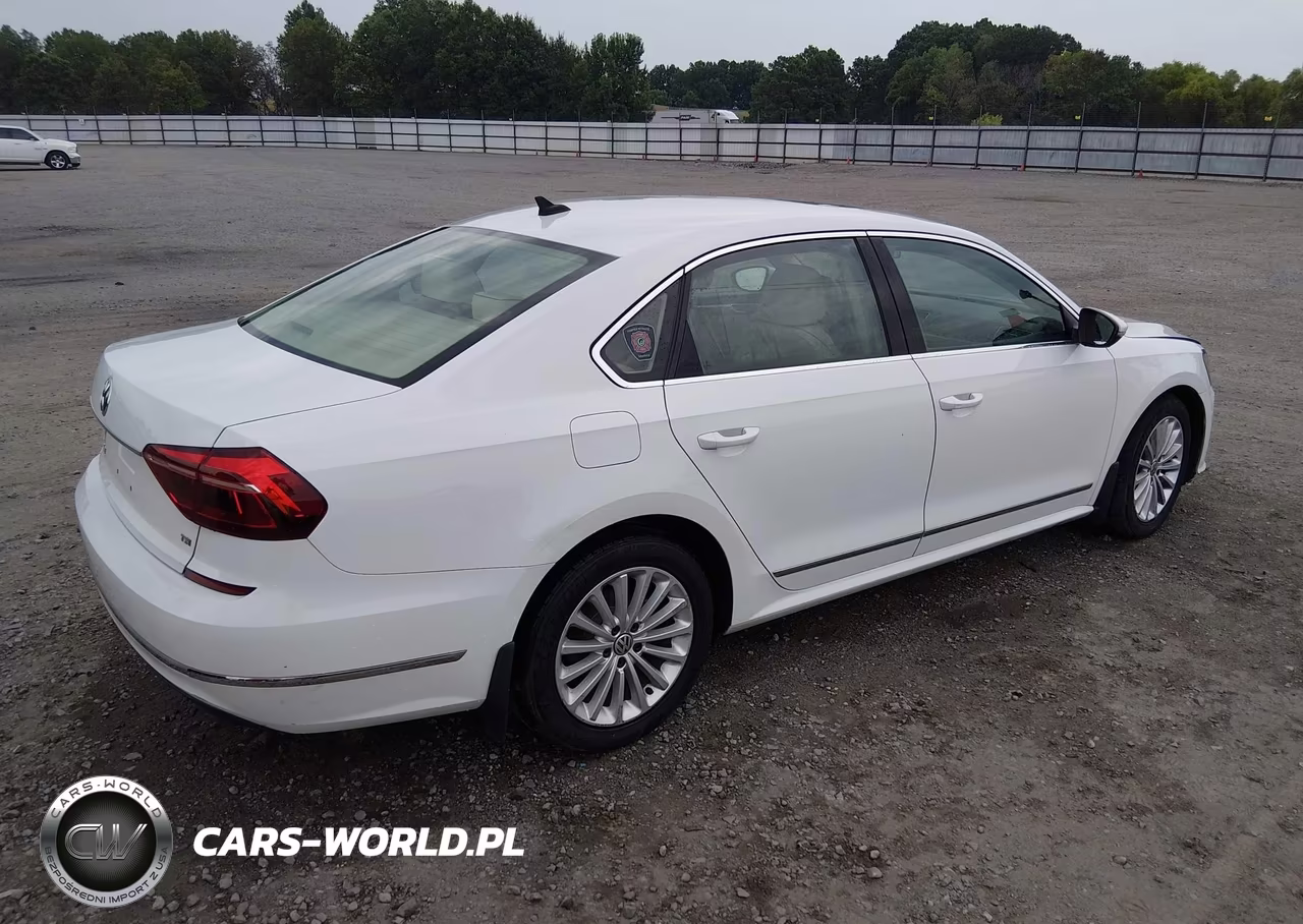 2017 Volkswagen Passat 1.8T Se VIN:1VWBT7A36HC067114 - 4