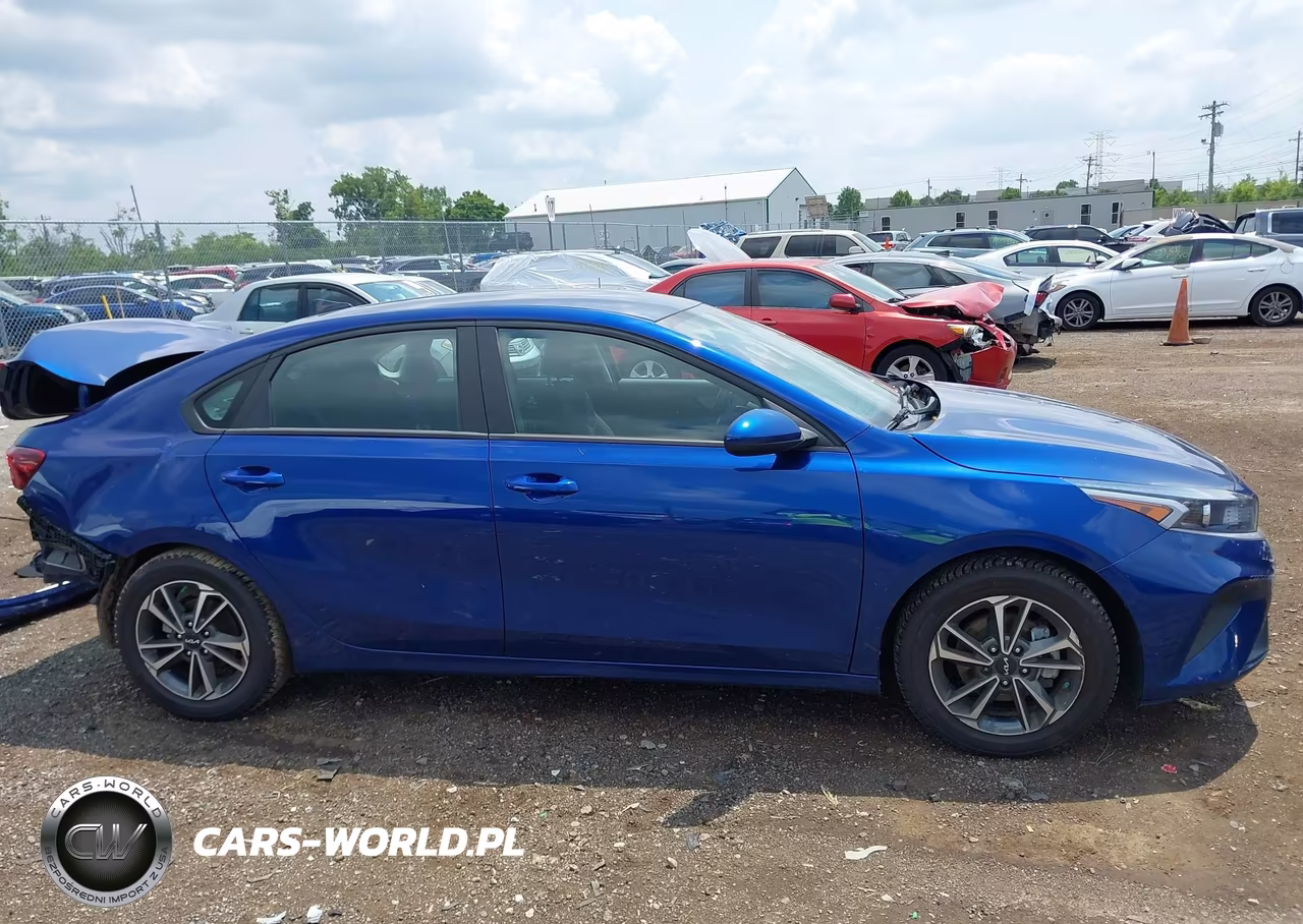 2023 Kia Forte Lxs VIN:3KPF24AD7PE602747 - 14