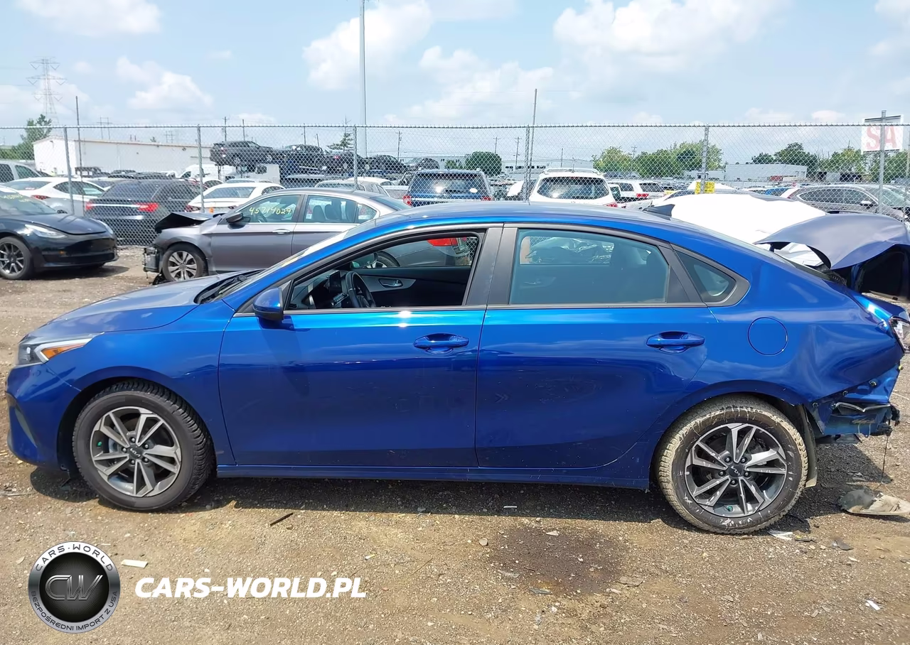 2023 Kia Forte Lxs VIN:3KPF24AD7PE602747 - 15
