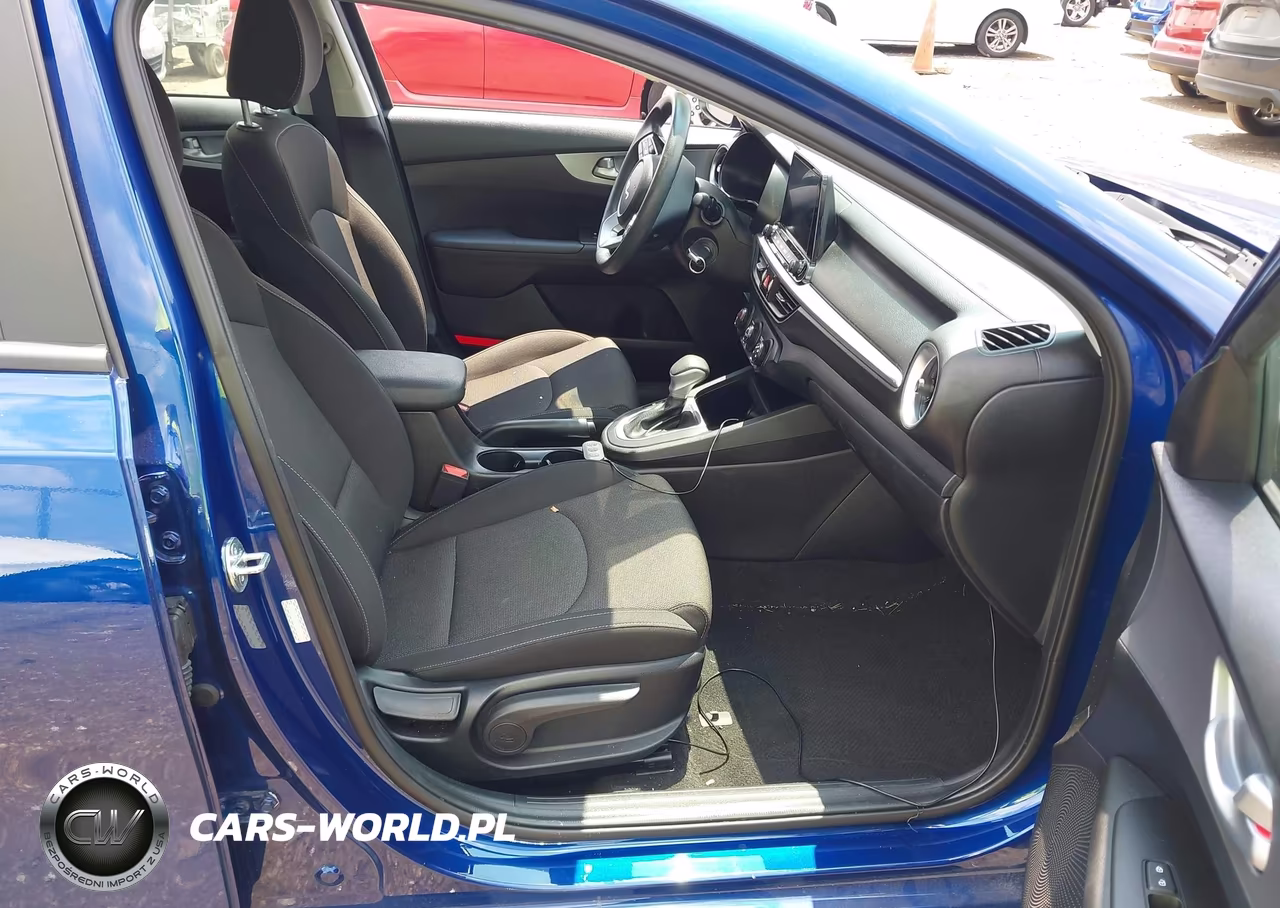 2023 Kia Forte Lxs VIN:3KPF24AD7PE602747 - 5