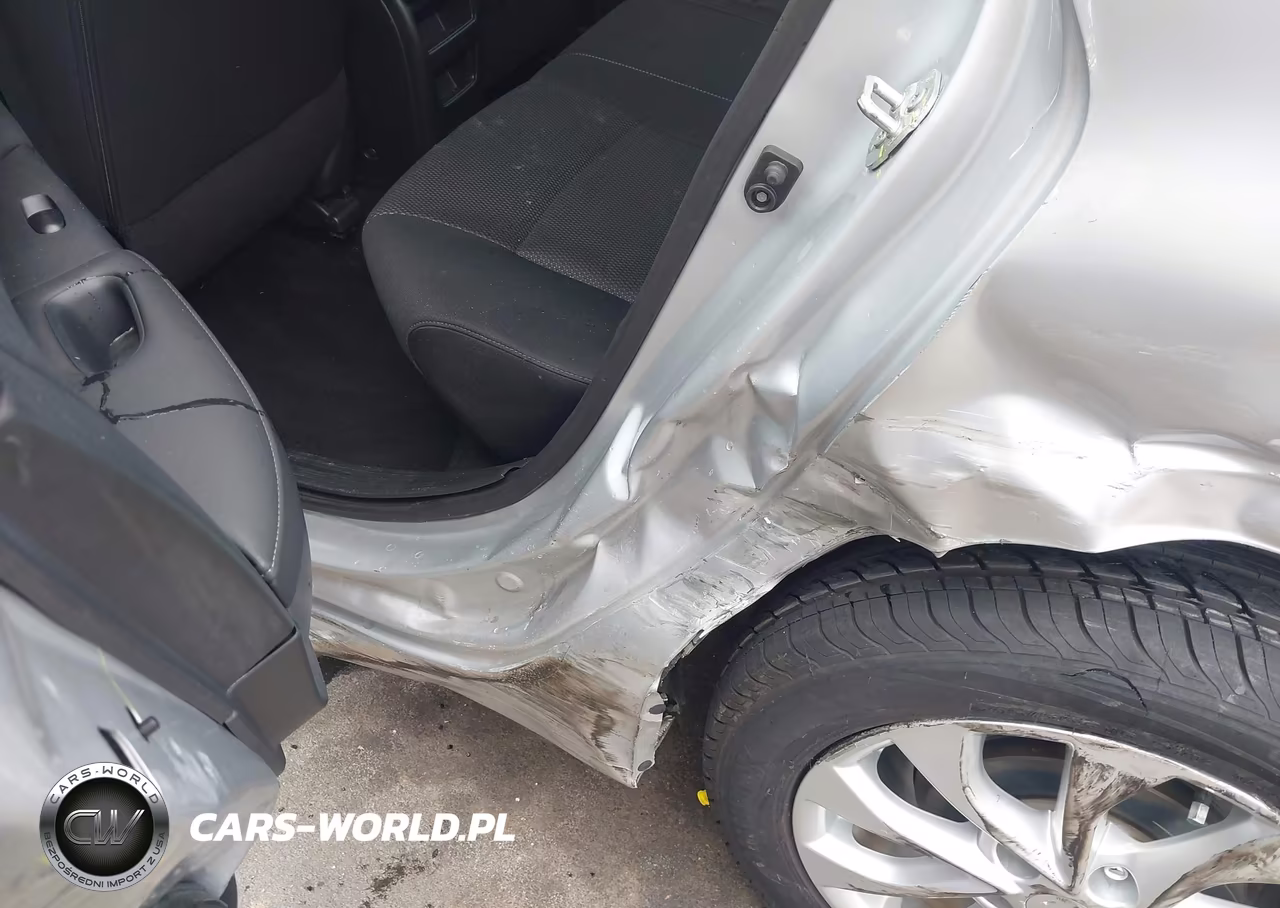 2019 Nissan Sentra S VIN:3N1AB7AP5KY260702 - 20