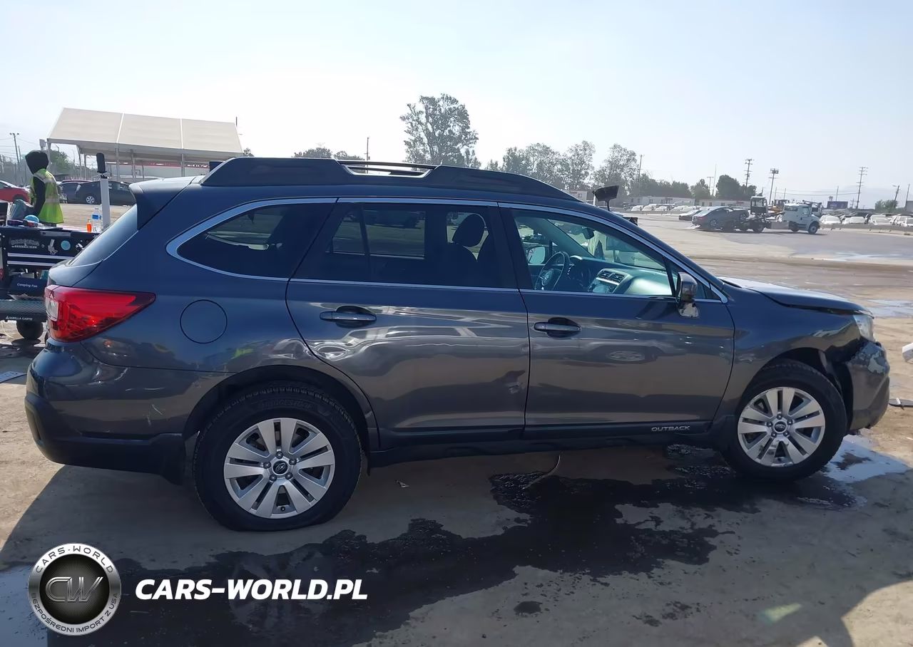 2019 Subaru Outback 2.5I Premium VIN:4S4BSAFC4K3389832 - 13