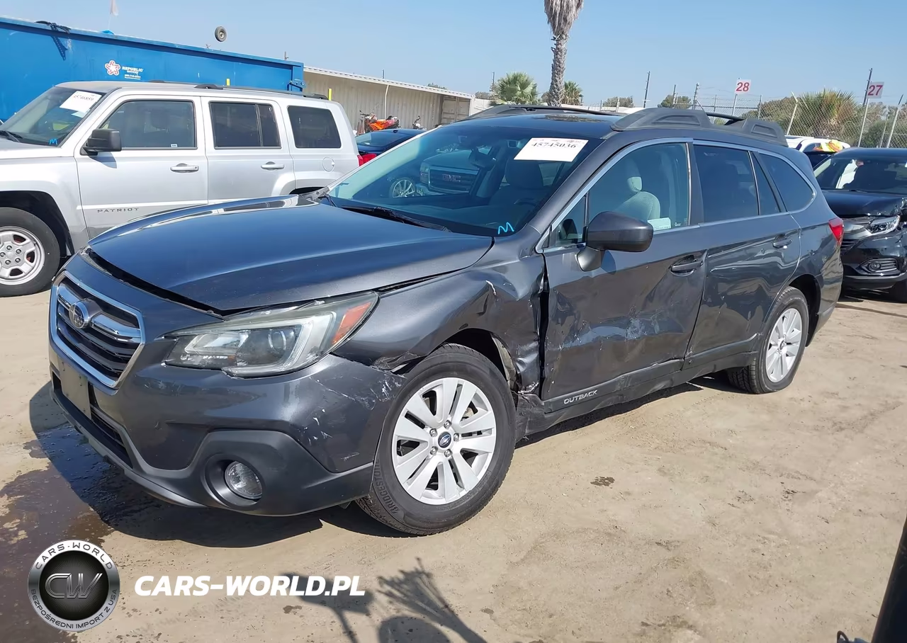 2019 Subaru Outback 2.5I Premium VIN:4S4BSAFC4K3389832 - 2