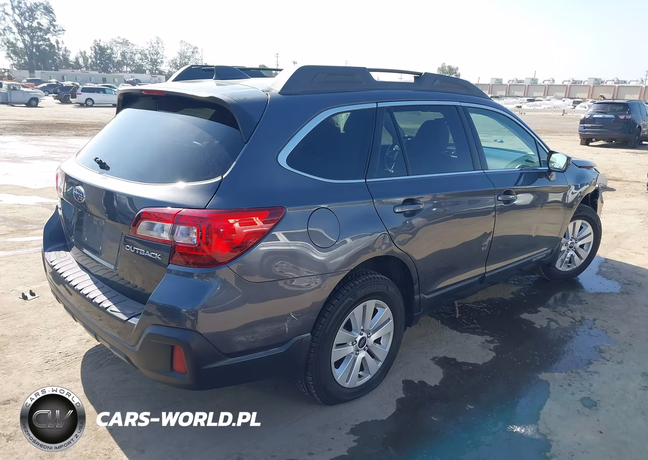 2019 Subaru Outback 2.5I Premium VIN:4S4BSAFC4K3389832 - 4