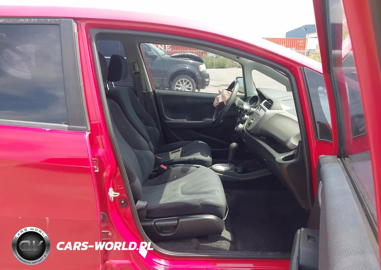 2010 Honda Fit Sport VIN:JHMGE8H48AC003622 - 5