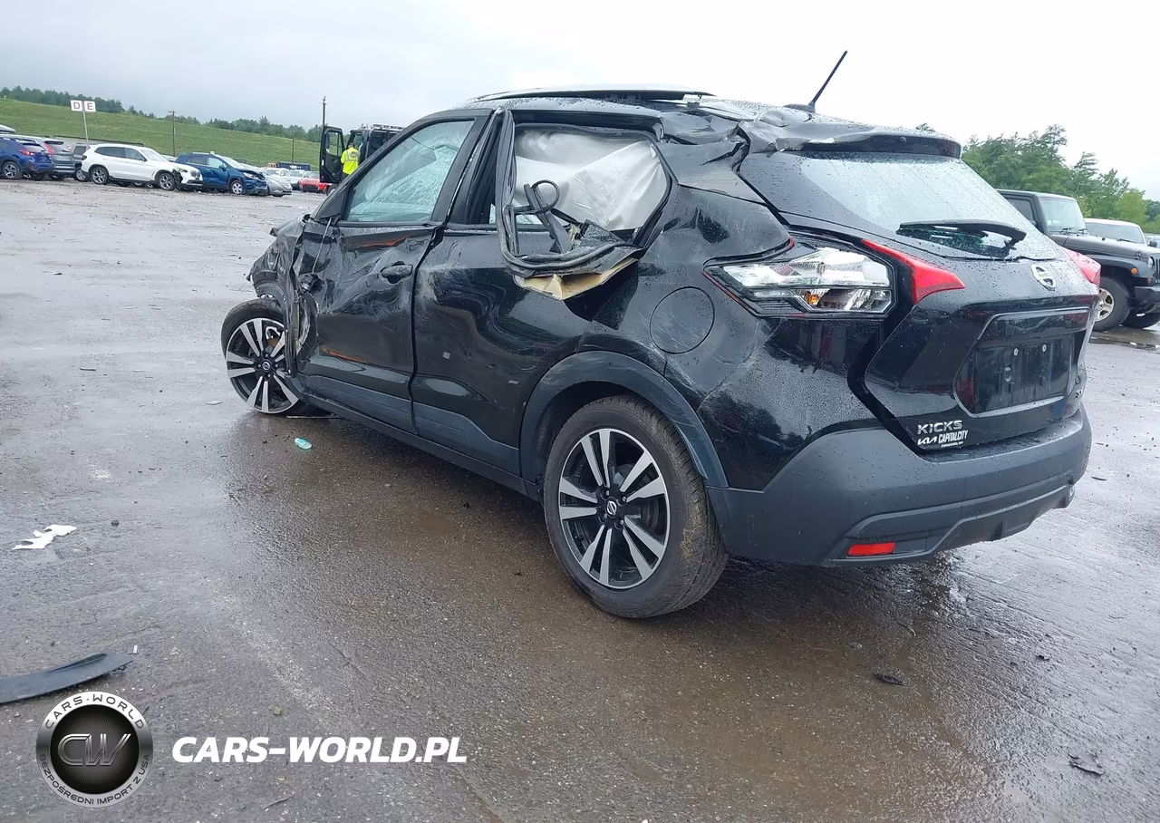 2018 Nissan Kicks Sv VIN:3N1CP5CU3JL540423 - 3