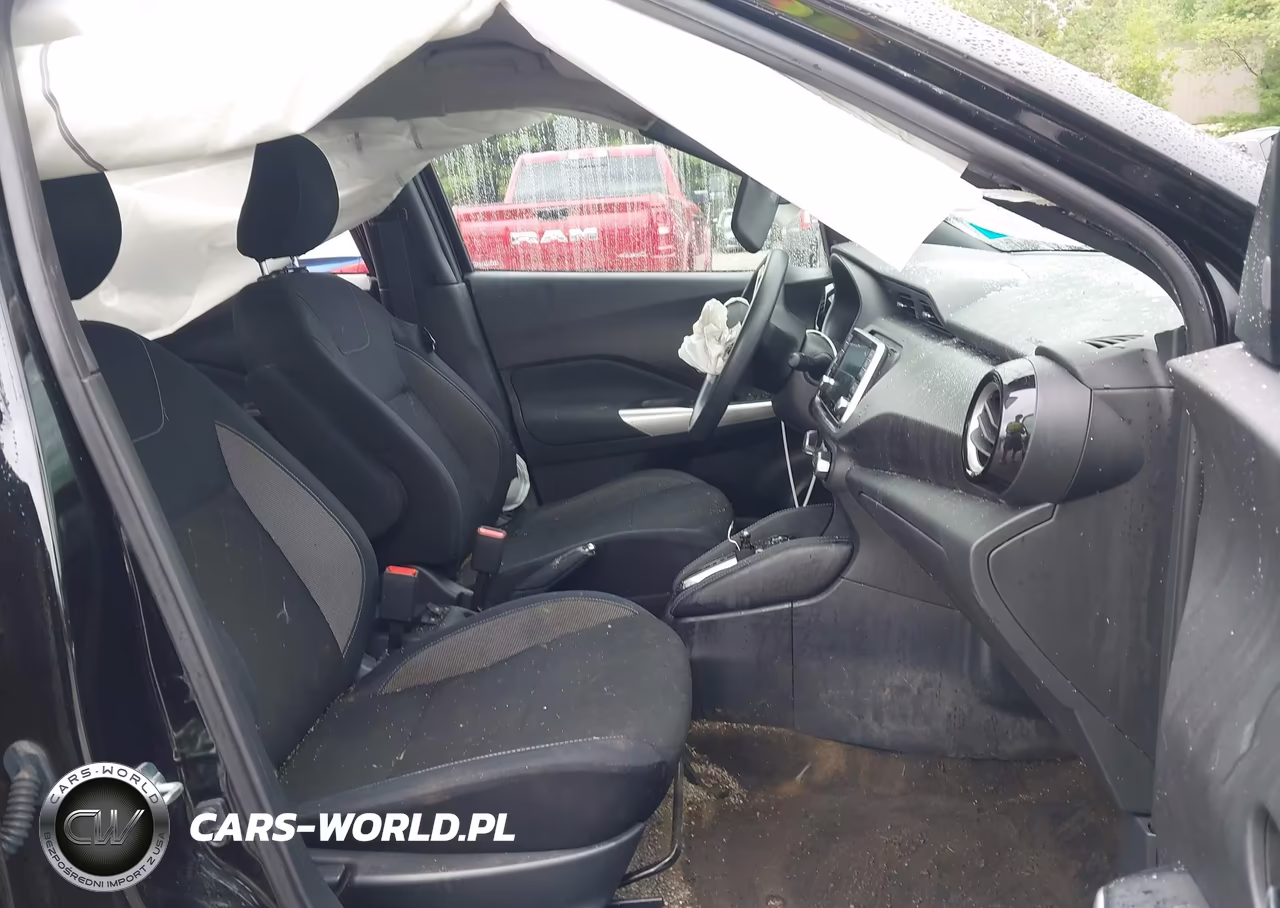 2018 Nissan Kicks Sv VIN:3N1CP5CU3JL540423 - 5
