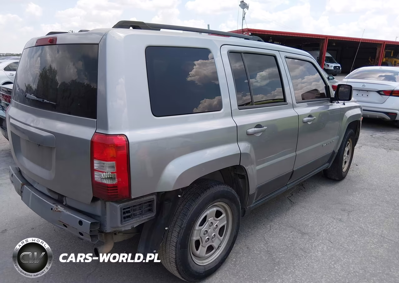 2015 Jeep Patriot Sport VIN:1C4NJPBBXFD204381 - 4