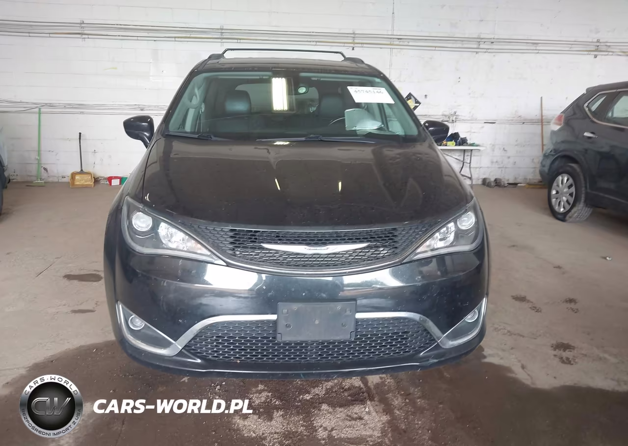 2017 Chrysler Pacifica Touring-L VIN:2C4RC1BG4HR517186 - 12