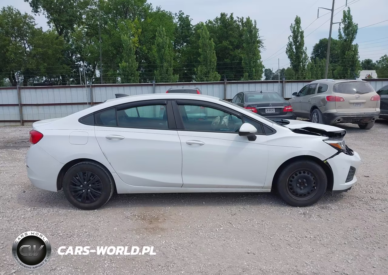 2019 Chevrolet Cruze Ls VIN:1G1BC5SM8K7141611 - 13