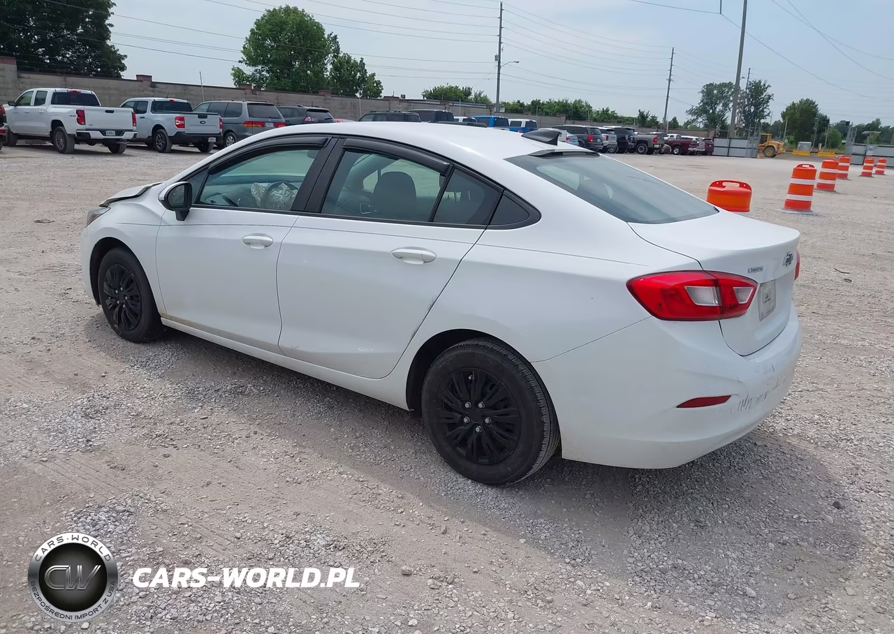 2019 Chevrolet Cruze Ls VIN:1G1BC5SM8K7141611 - 3