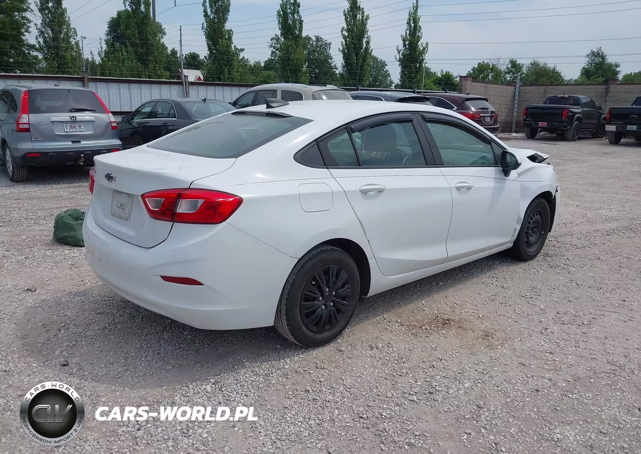 2019 Chevrolet Cruze Ls VIN:1G1BC5SM8K7141611 - 4
