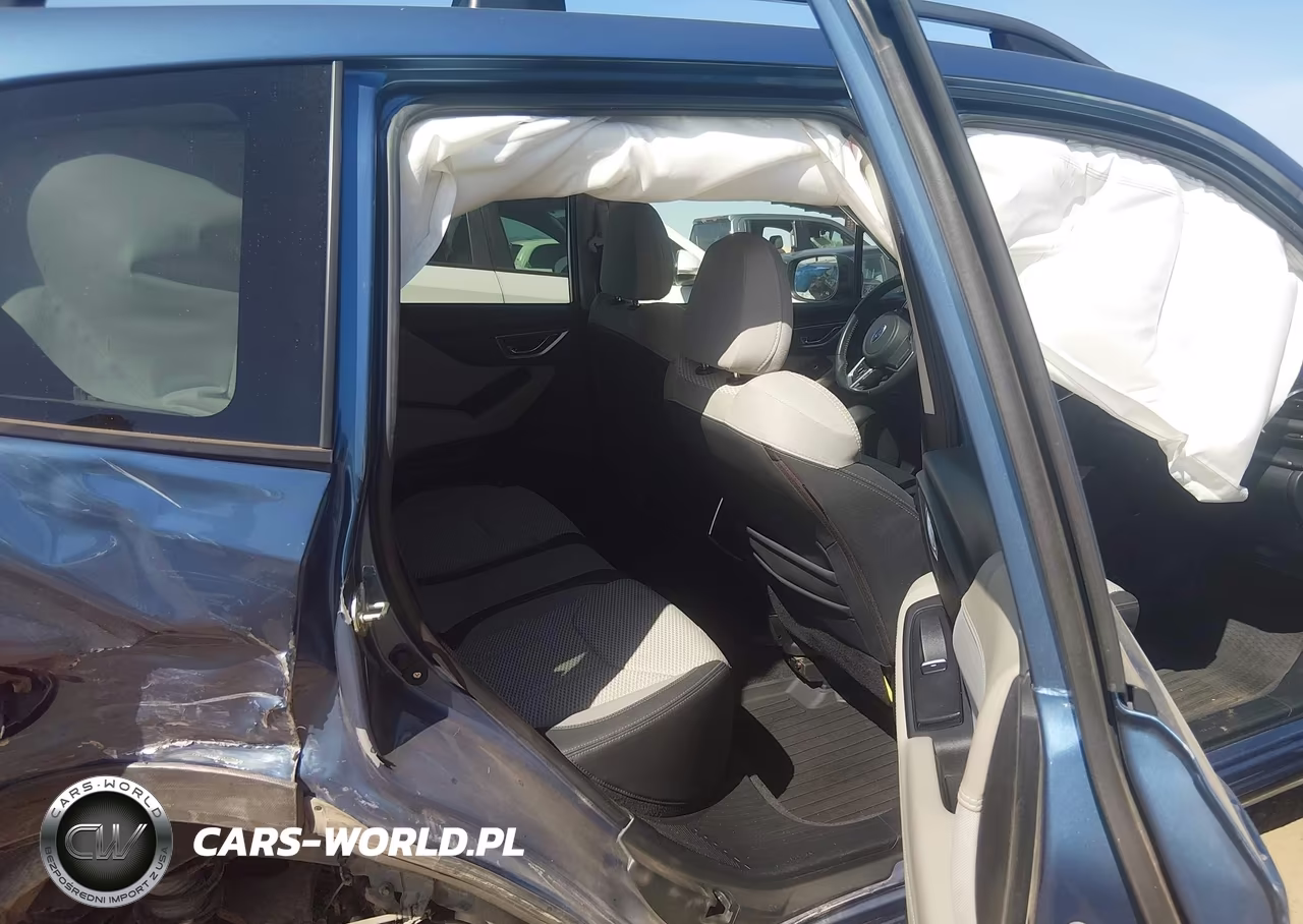 2019 Subaru Forester Premium VIN:JF2SKAGC5KH412591 - 8
