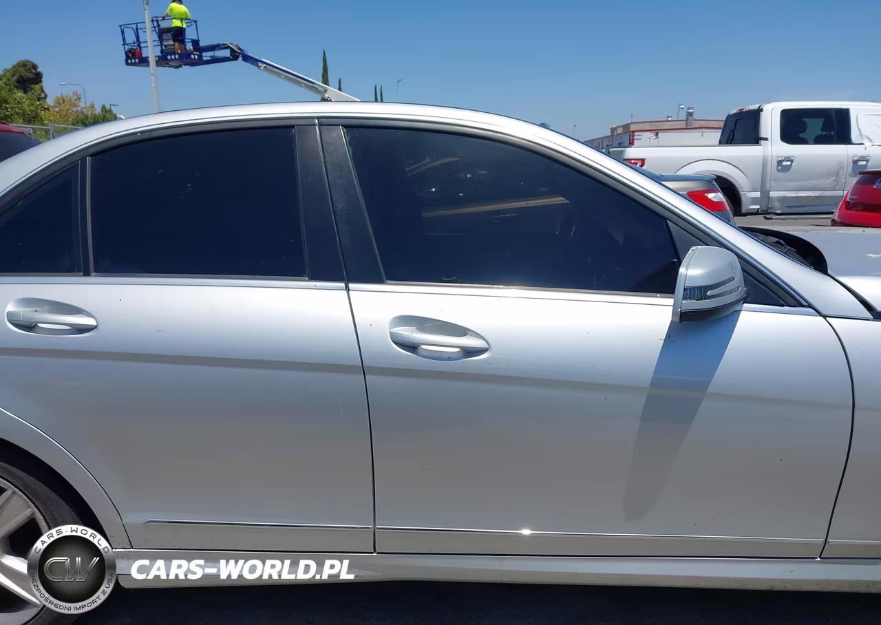2011 Mercedes-Benz C 300 Sport VIN:WDDGF5EB6BA465471 - 13