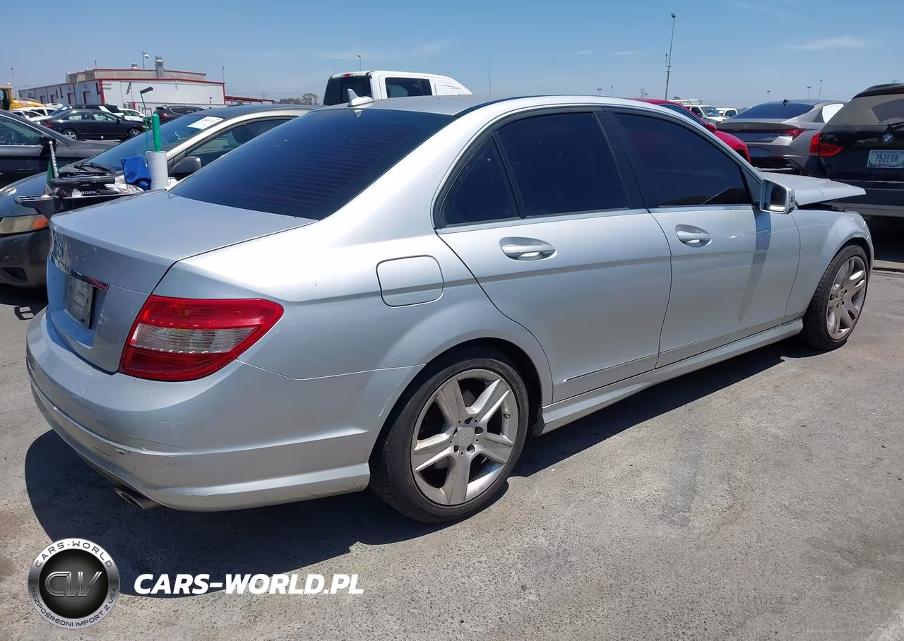 2011 Mercedes-Benz C 300 Sport VIN:WDDGF5EB6BA465471 - 4
