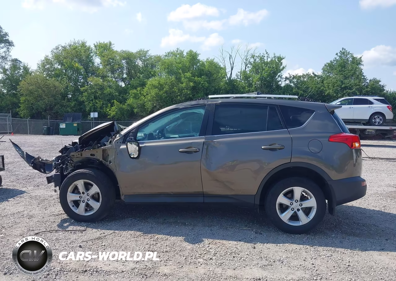 2014 Toyota Rav4 Xle VIN:2T3RFREV7EW151385 - 15