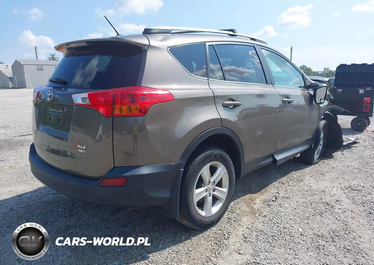 2014 Toyota Rav4 Xle VIN:2T3RFREV7EW151385 - 4