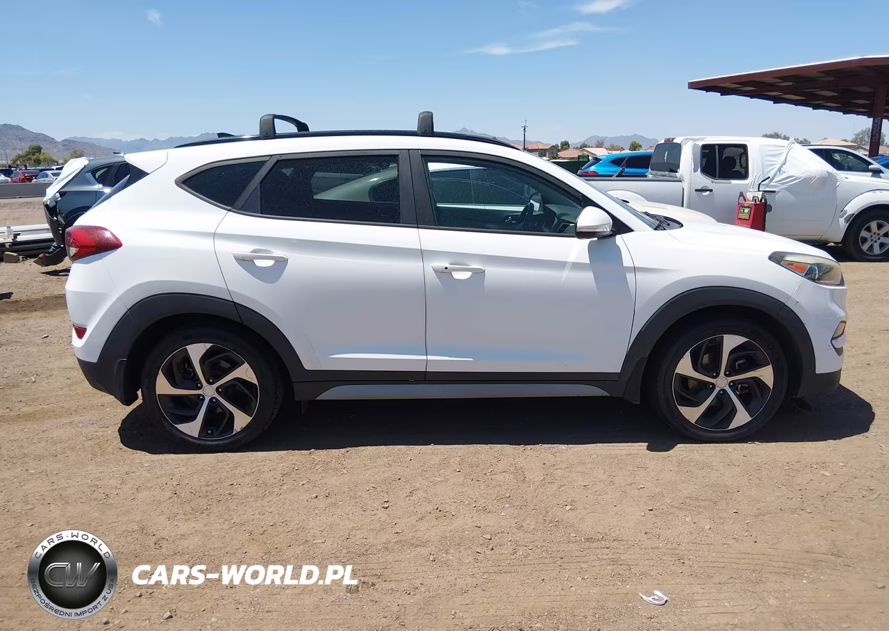 2018 Hyundai Tucson Value VIN:KM8J33A26JU639860 - 13