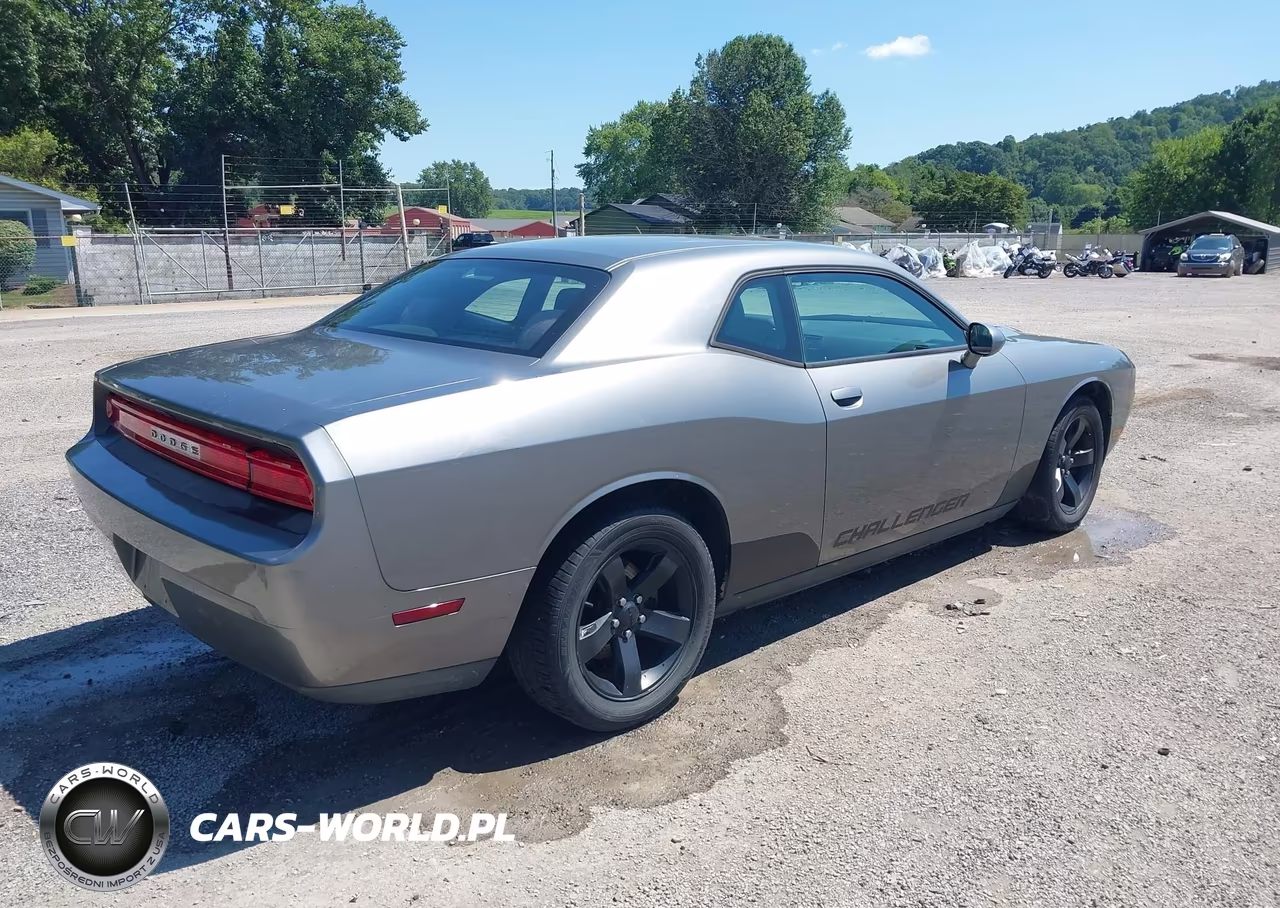 2012 Dodge Challenger Sxt VIN:2C3CDYAG8CH258007 - 4