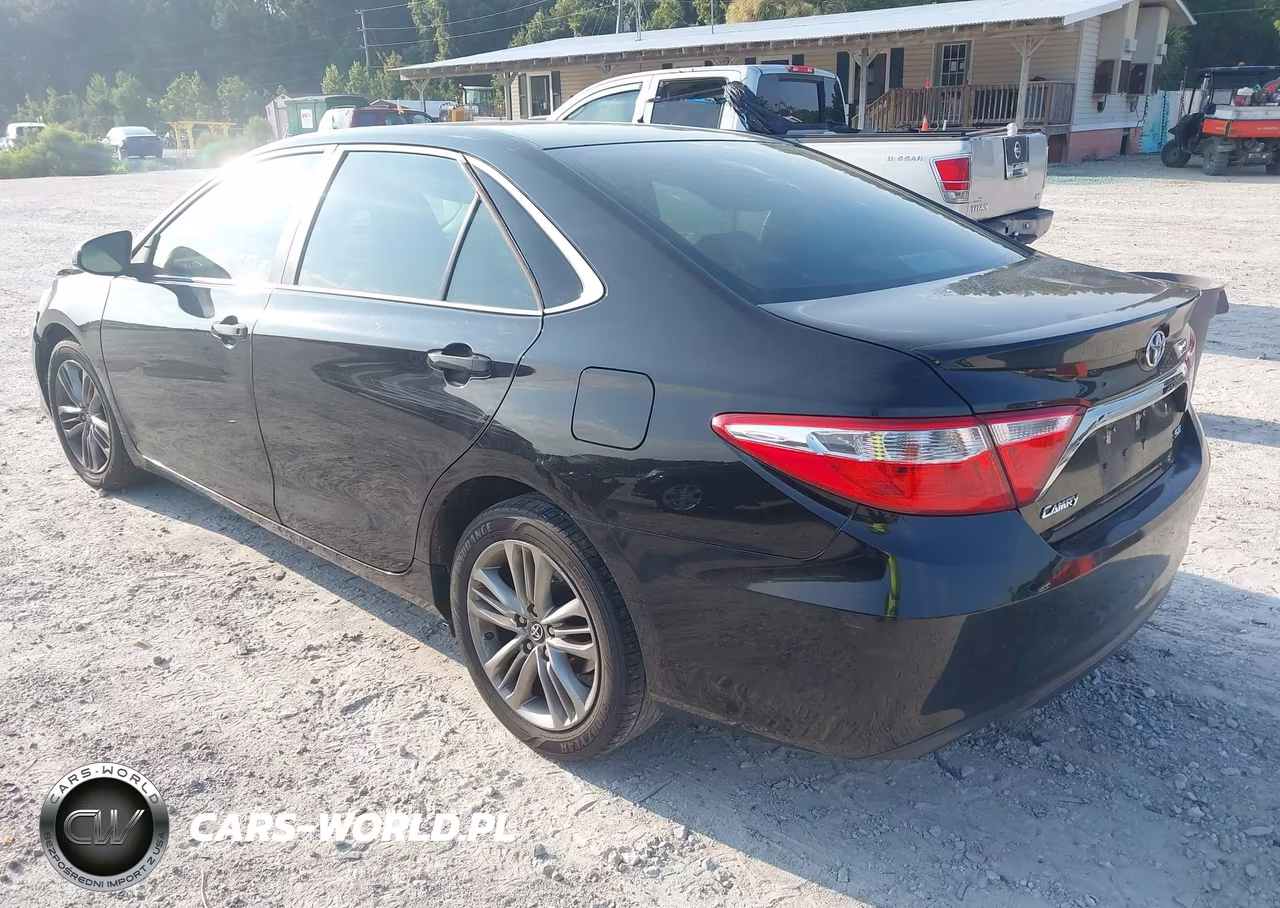 2017 Toyota Camry Se VIN:4T1BF1FK2HU639048 - 3