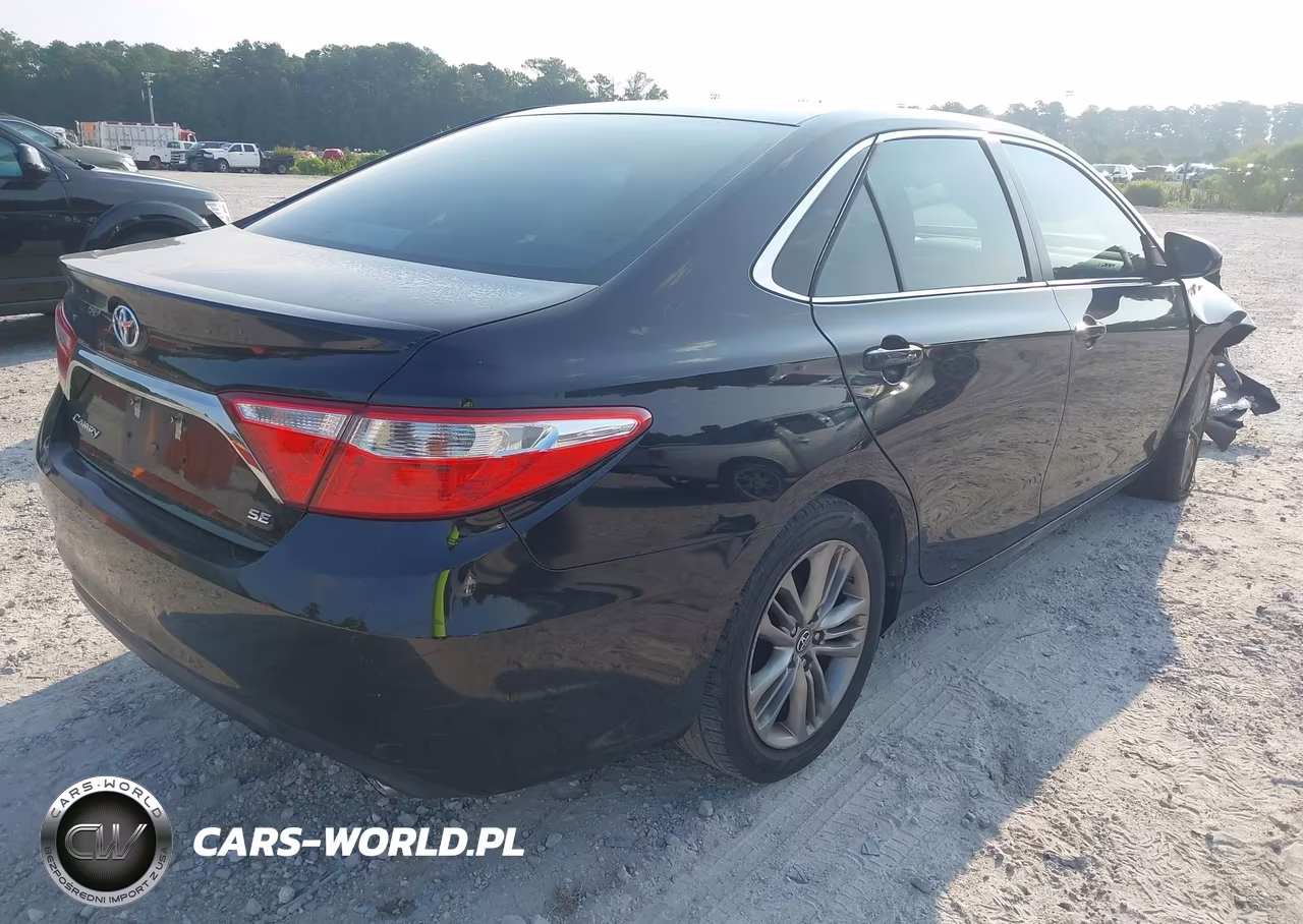 2017 Toyota Camry Se VIN:4T1BF1FK2HU639048 - 4