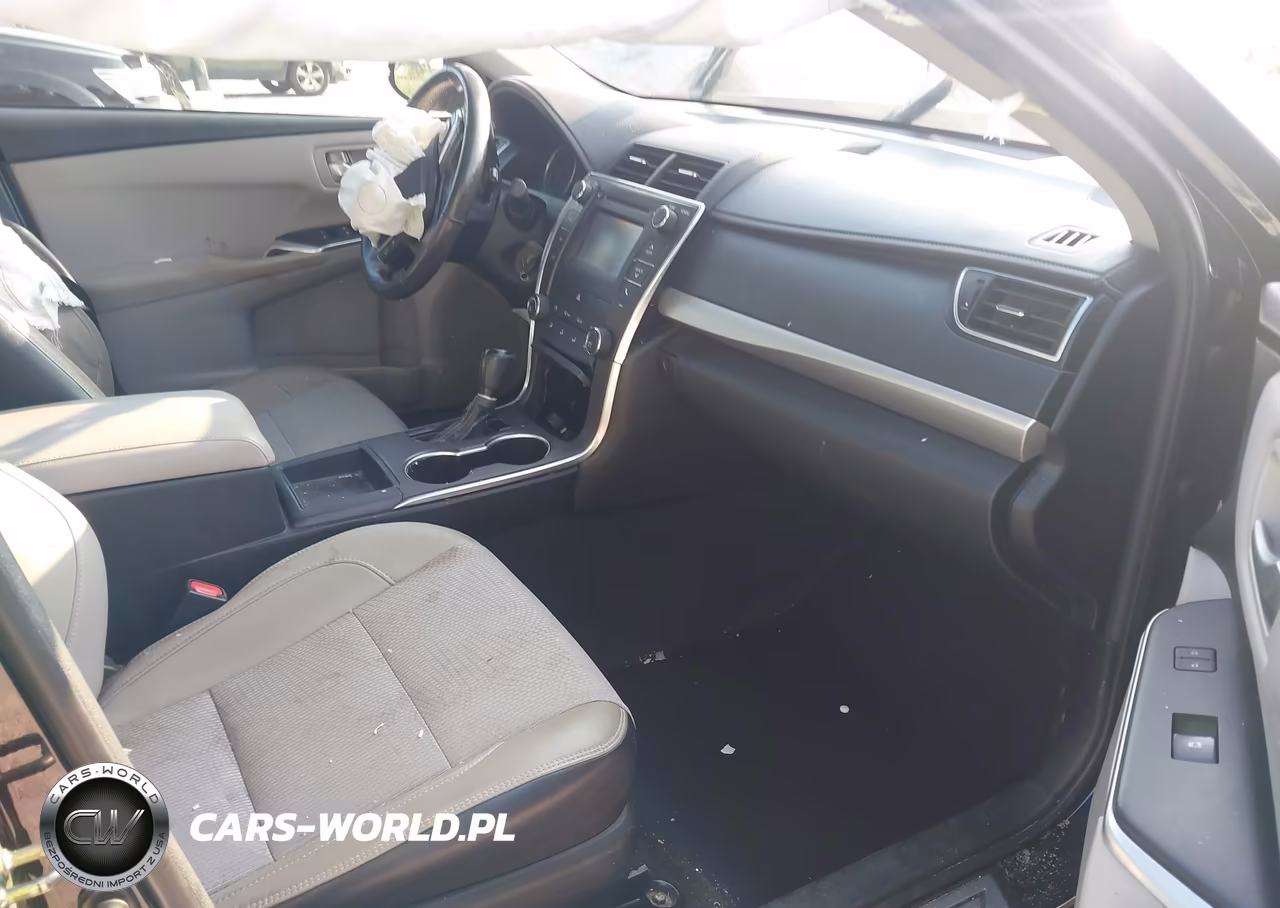 2017 Toyota Camry Se VIN:4T1BF1FK2HU639048 - 5
