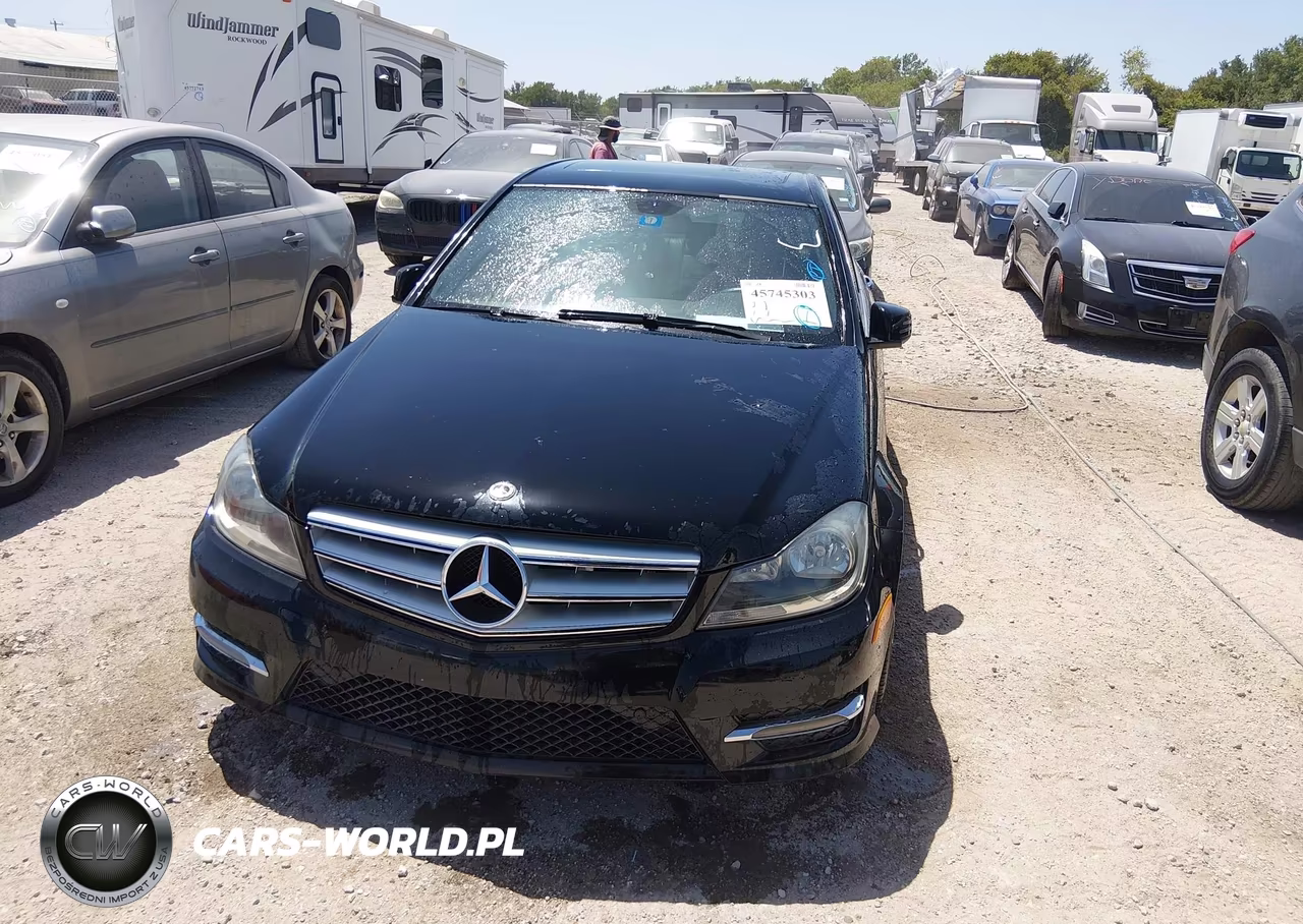 2012 Mercedes-Benz C 300 Sport 4Matic VIN:WDDGF8BB2CF923632 - 12
