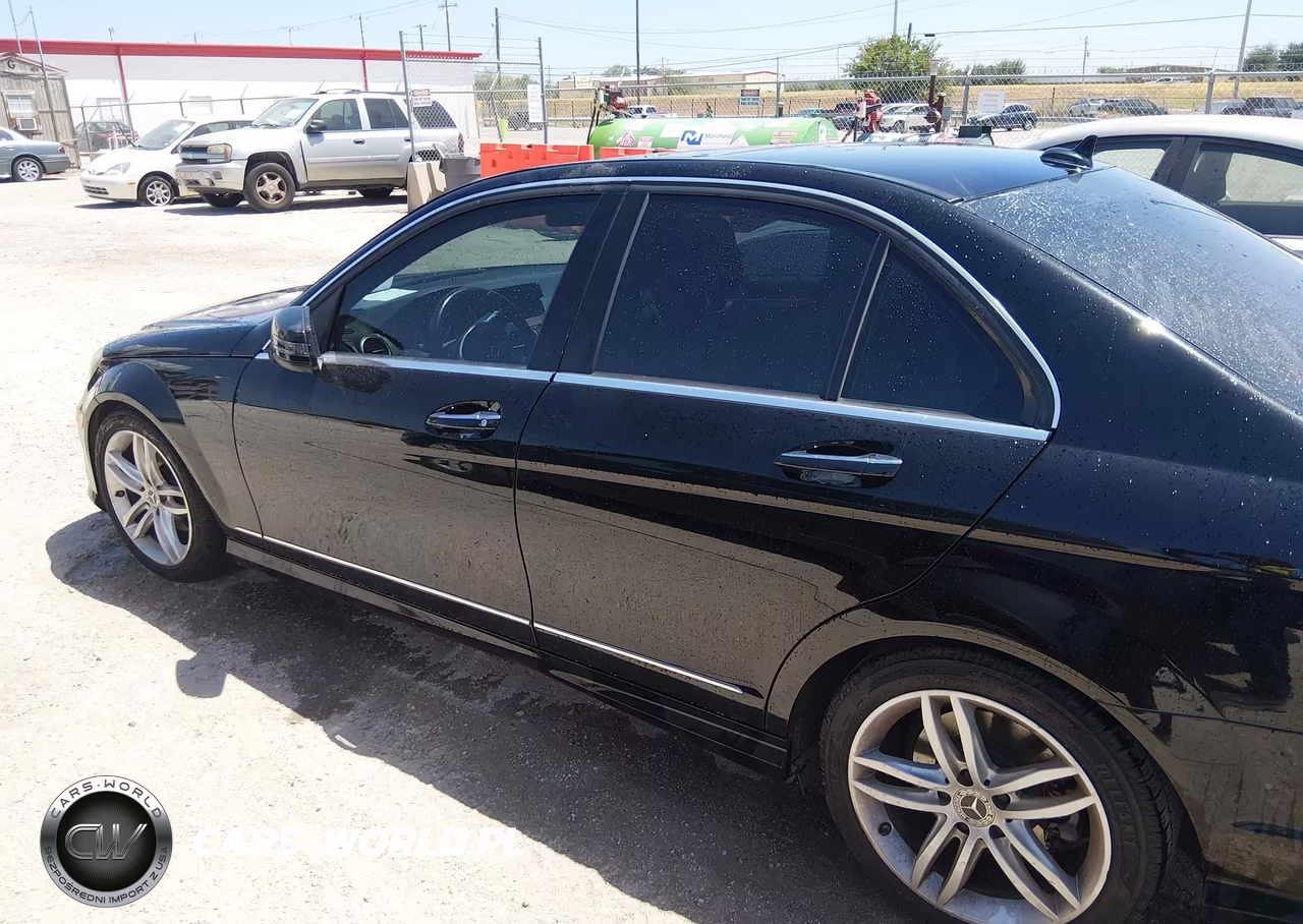 2012 Mercedes-Benz C 300 Sport 4Matic VIN:WDDGF8BB2CF923632 - 14