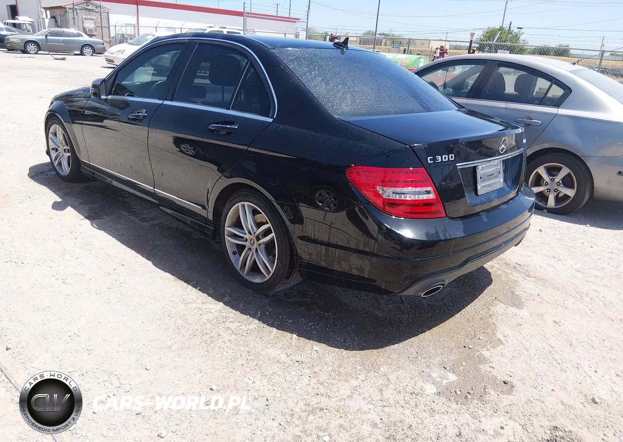 2012 Mercedes-Benz C 300 Sport 4Matic VIN:WDDGF8BB2CF923632 - 3
