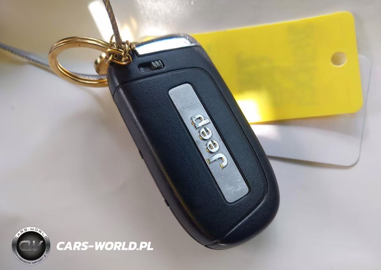 2023 Jeep Renegade Latitude 4X4 VIN:ZACNJDB17PPP24978 - 11