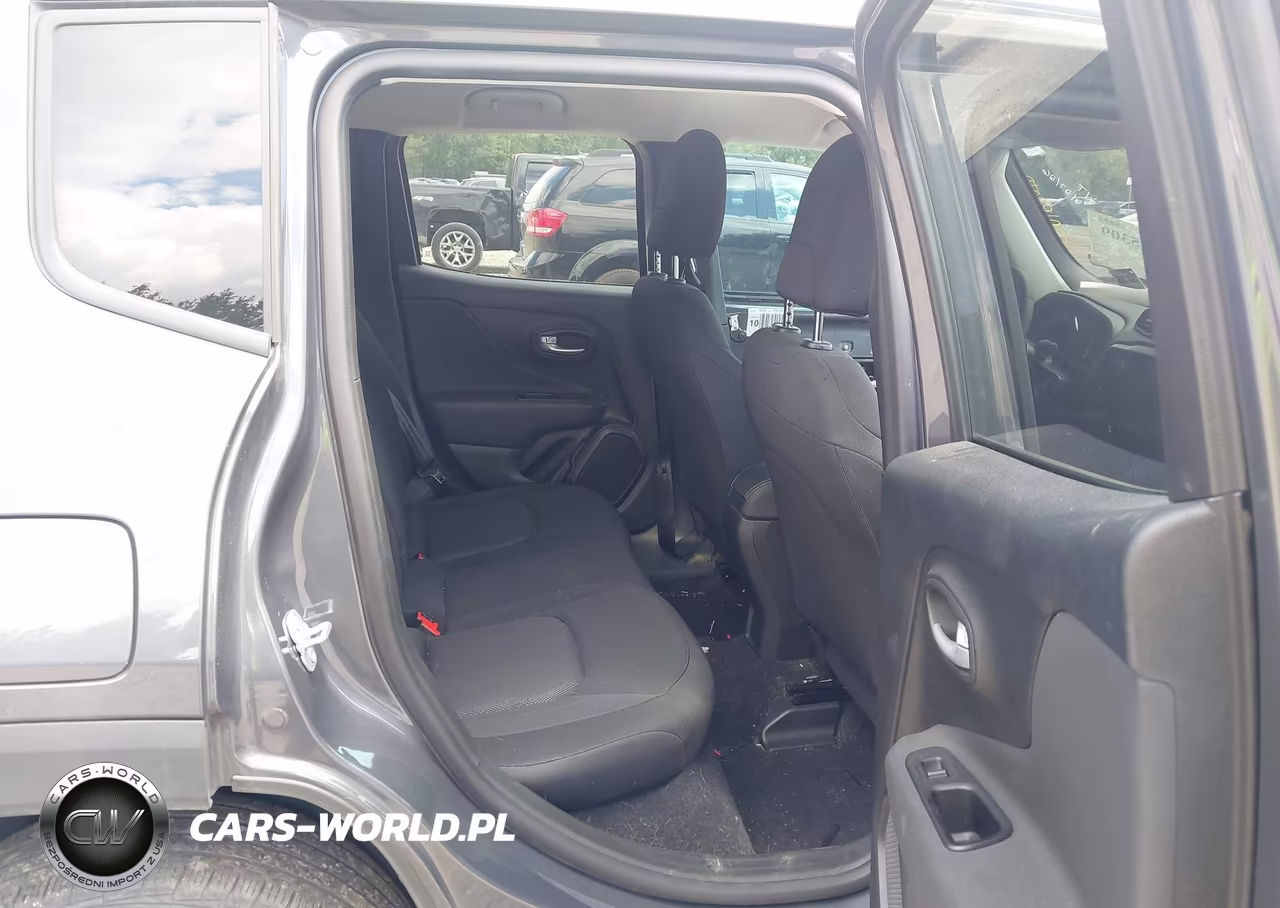 2023 Jeep Renegade Latitude 4X4 VIN:ZACNJDB17PPP24978 - 8