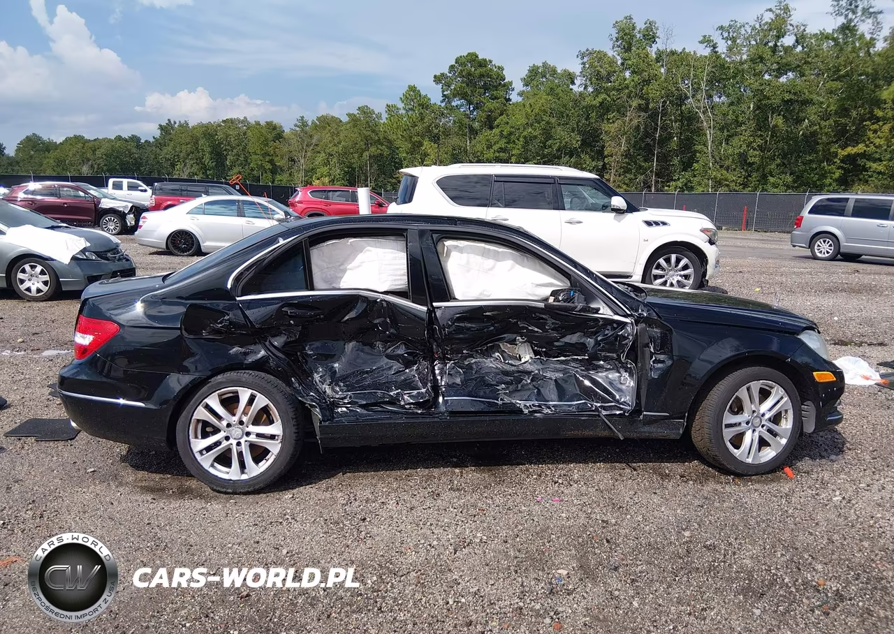 2014 Mercedes-Benz C 300 Luxury 4Matic VIN:WDDGF8AB2ER306881 - 14