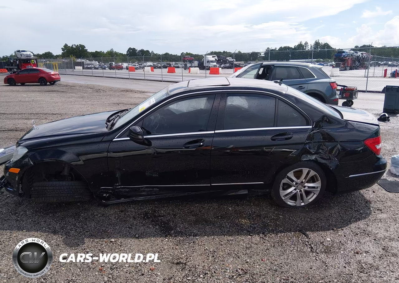 2014 Mercedes-Benz C 300 Luxury 4Matic VIN:WDDGF8AB2ER306881 - 15