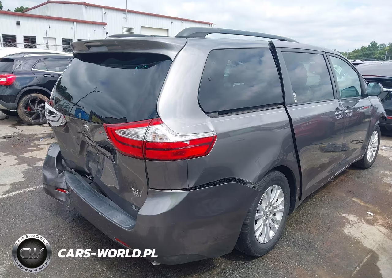 2017 Toyota Sienna Xle 8 Passenger VIN:5TDYZ3DC5HS892298 - 4