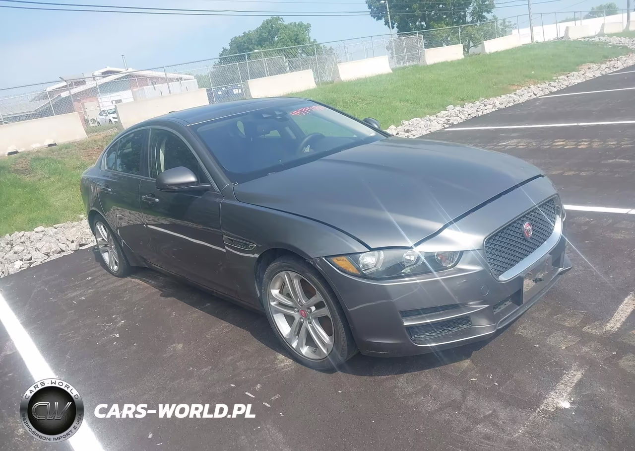 2017 Jaguar Xe 35T Premium