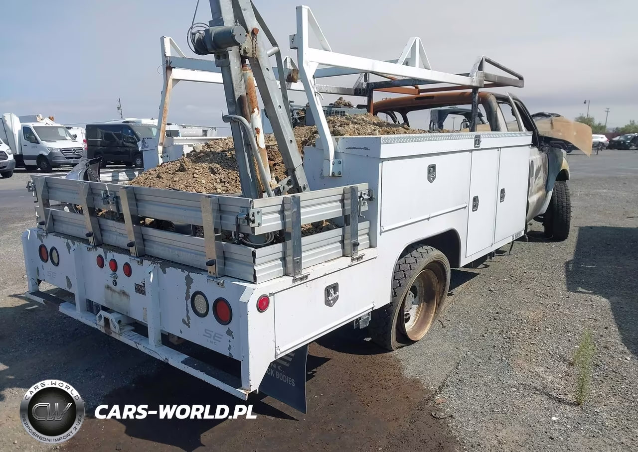 2015 Ford F-450 Chassis Xl-Xlt VIN:1FDUF4HT2FEA48175 - 4