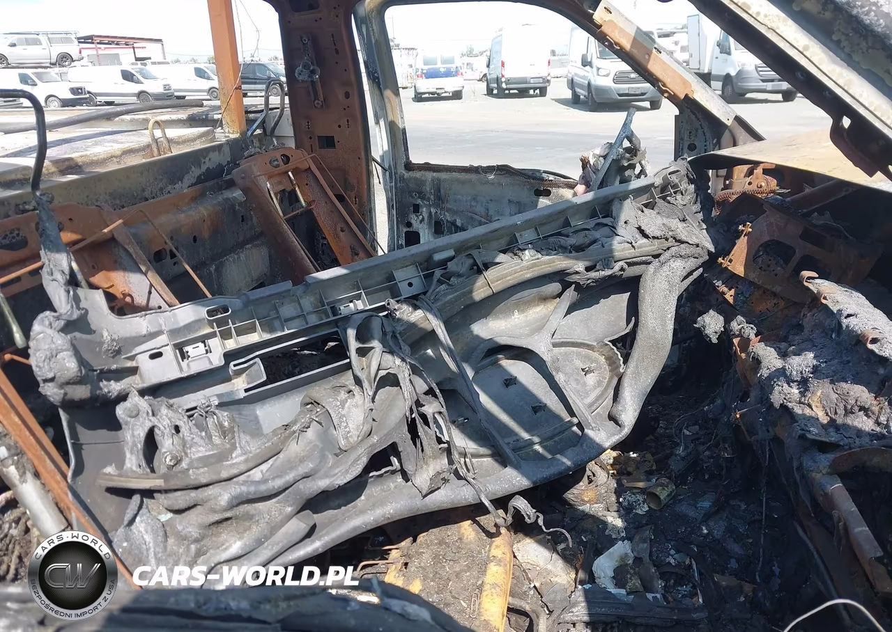 2015 Ford F-450 Chassis Xl-Xlt VIN:1FDUF4HT2FEA48175 - 5