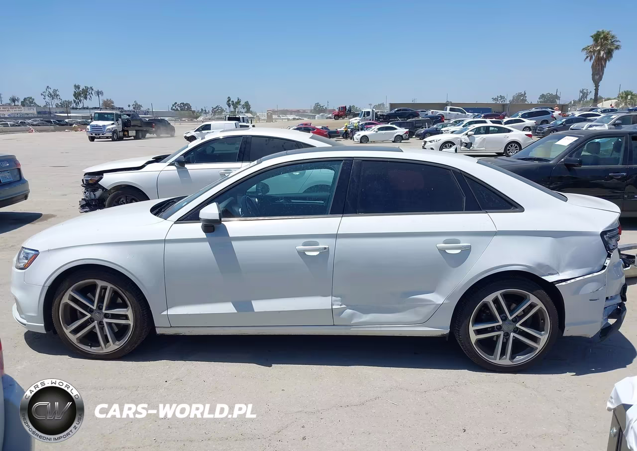 2017 Audi A3 2.0T Premium VIN:WAUAUGFF6H1044102 - 14