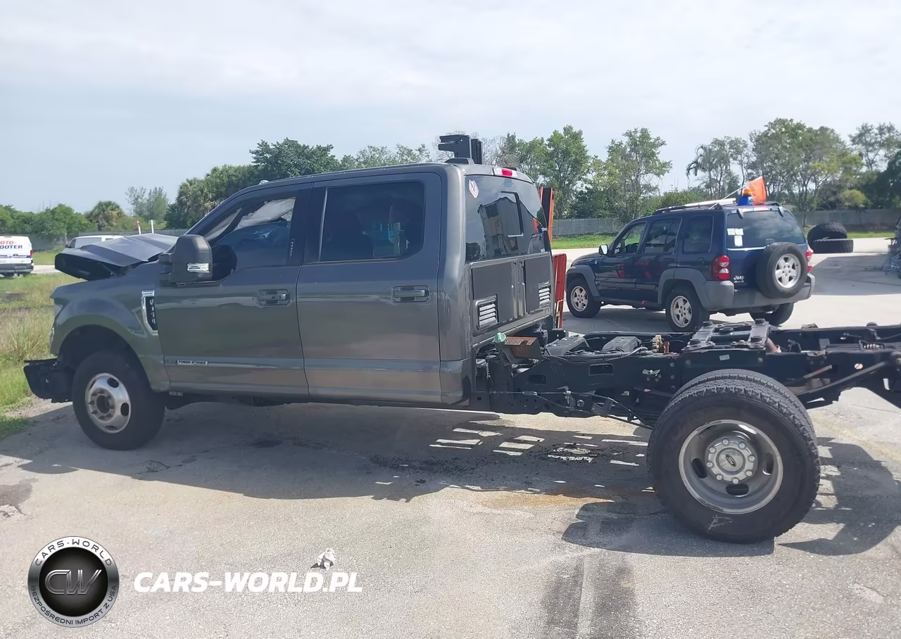 FORD F350 SUPER VIN:1FT8W3DT1NEE57594 - 15