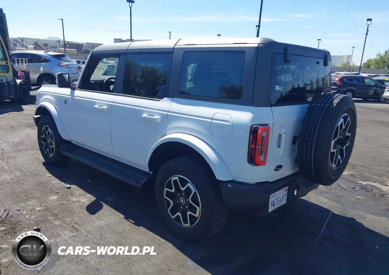 2025 Ford Bronco Outer Banks VIN:1FMDE8BH2SLB29195 - 3
