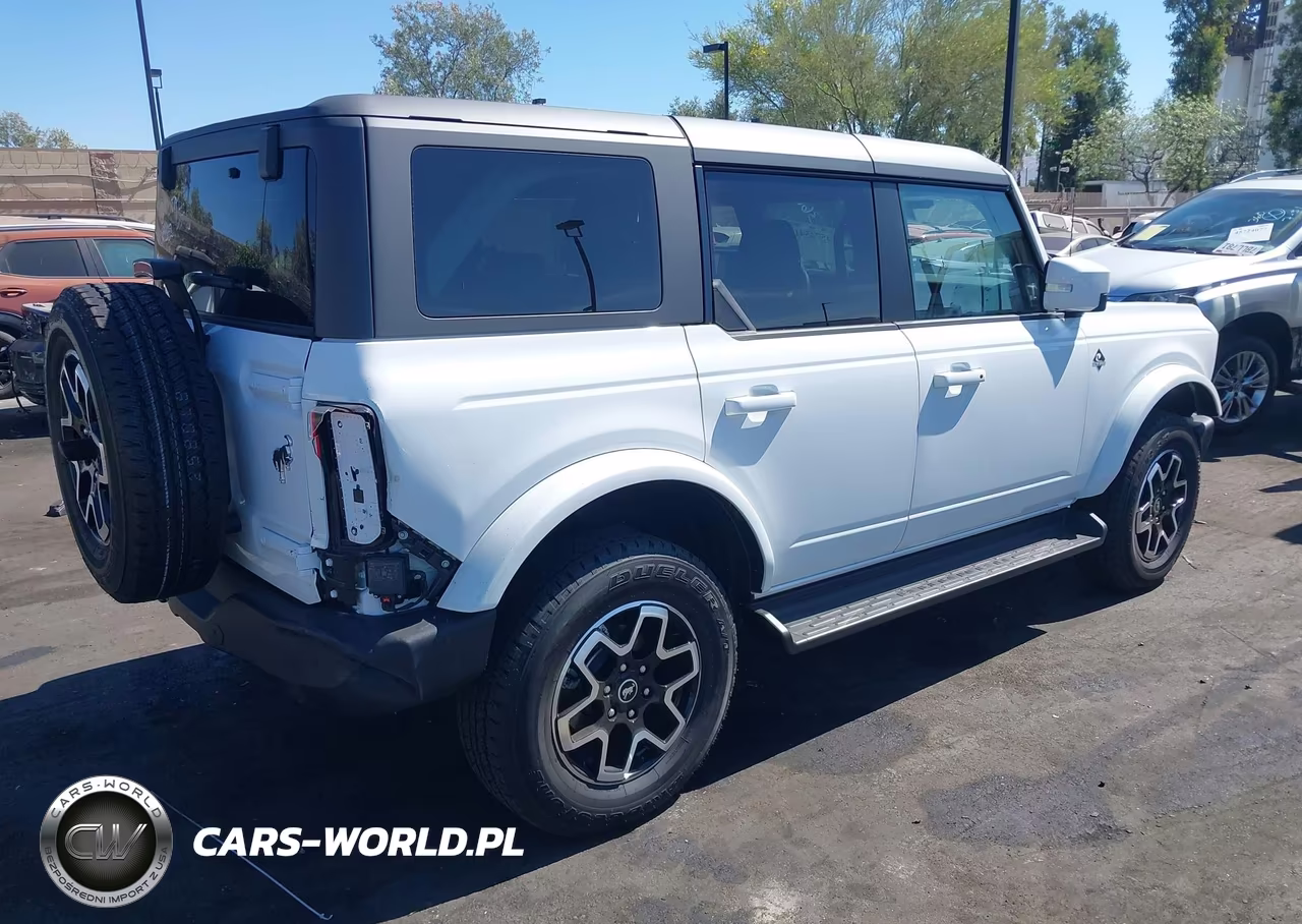 2025 Ford Bronco Outer Banks VIN:1FMDE8BH2SLB29195 - 4