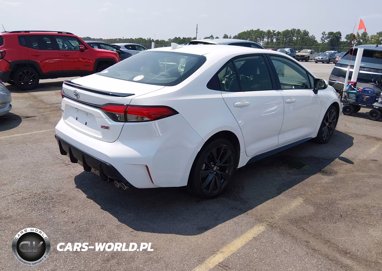 2023 Toyota Corolla Xse VIN:JTDT4MCE3PJ103093 - 4
